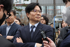 ‘이진숙 임명’ 신동호 EBS 사장 취임 제동…법원 “집행 정지”