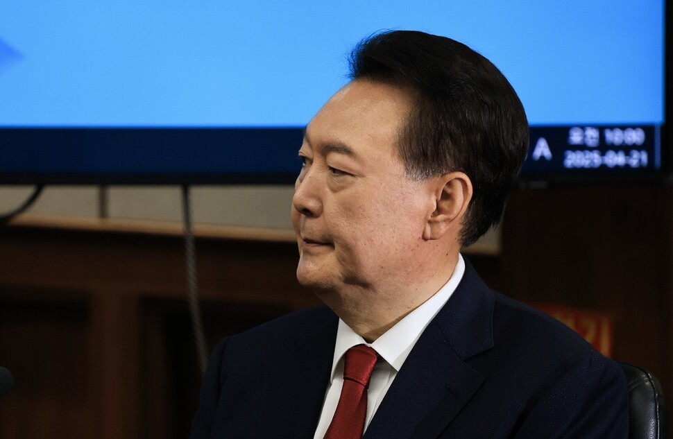 의원 끌어내기 지시 논란, 정치권 갈등 확대 예상