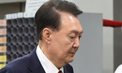 내란특검, 윤석열 내일 조사…구속 영장 발부 뒤 김건희에게 알려