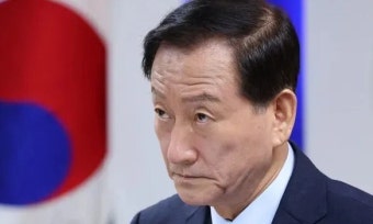 ‘성과 포장 국회 위증 혐의’ 류희림 전 방심위원장, 경찰 조사