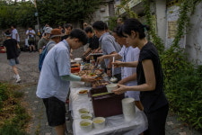 정릉골 마을잔치 [이종건의 함께 먹고 삽시다]
