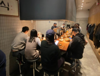 뉴욕 홀린 ‘옥동식’, 고정관념 깬 ‘칠흑’…돼지곰탕의 도발