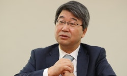 경사노위 위원장에 김지형 전 대법관