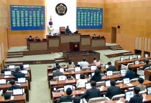 ‘고령’ ‘비정규직’ 이중고 겪는 노동자 권리 보호한다