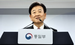 미국, 대북 정보 공유 줄이나…정동영 ‘핵시설 발언’ 문의