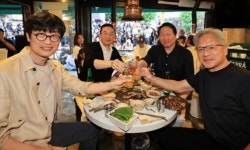 이재용·올트먼·최태원·젠슨황 미국서 ‘치맥 회동’…이 대통령 주재 만찬 참석