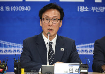 김민석 “조희대씨 물러나시죠…퇴학 구걸하는 불량학생”