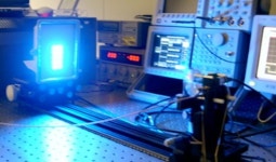 LED조명으로 컴퓨터 구동한다