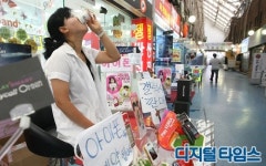 찜통더위에 전자상가 발길 `뚝`