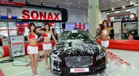 소낙스, 서울오토살롱서 `레이싱모델 버블 세차쇼`