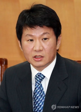 정몽규 회장, 홍명보 감독 만나 거취결정 “1월 호주 아시안컵까지?”