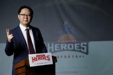 야구 이어 축구·사격도 실내스크린으로…복합스포츠공간 뜬다