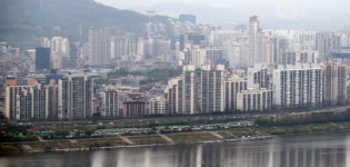 “바닥론 고개 드는데”…아파트 거래량도 일부지역 ‘꿈틀’