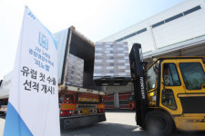 토종 수액제제 `피노멜주` 첫 유럽行 선적