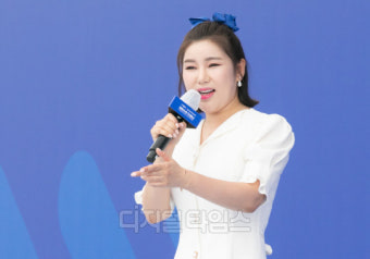 [포토] 트롯 가수 송가인의 멋진 무대