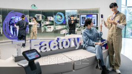 [포토] SKT, ICT 멀티플렉스 `T팩토리` 홍대 거리에 오픈