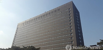 코로나 확진자 방문 서울중앙지검 47명 격리·검사