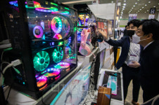 [포토] PC방 창업 관련 설명 듣는 관람객