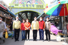 강성천 중기부 차관, 서울 신영시장서 ‘코로나19 방역 점검’