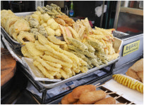 [풀뿌리상권 살려내자] 바다 옆 해산물과 디저트 등 먹거리 가득한 `해운대 시장`