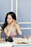 [포토]개그우먼 김나희, 화장 고치는 모습도 화보