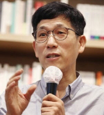서용주 민주당 부대변인 “진중권 전 교수, 정치하고 싶으면 국민의힘에 입당해야”