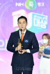 [포토]엠스플 축구 해설위원 이주헌 `BJ로 아프리카TV 스포츠중계 대상 받았어요`