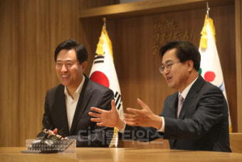 [포토] 서울과 경기도 현안 논의 위해 모인 오세훈·김동연