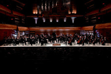 [객석] 호른에서 바꿔 든 지휘봉… 한반도를 두드리러 온다