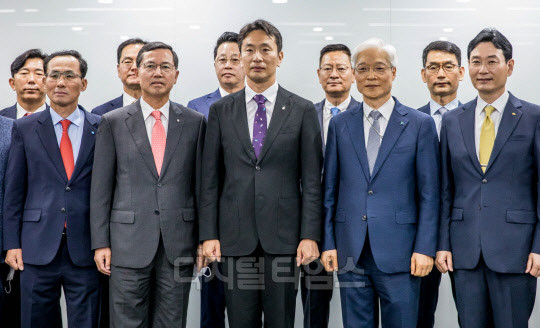 금융감독원, 삼부토건 주가 조작 의혹 조사 중 - 이복현원장 투자자 피해 최소화 발표 예정