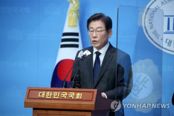 결국 `文의 길` 택한 이재명… 분열·사법리스크 해결과제 산적