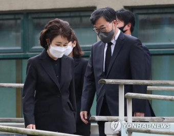 `박원순 성희롱` 인권위 결정 옳았나, 법원 판단 나온다…배우자 소송