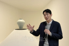 백자에 투영된 역사·정신세계 함께 살펴보세요