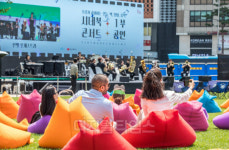 [포토] 서울 한복판서 책·영화·음악이 함께하는 `시네북 콘서트`