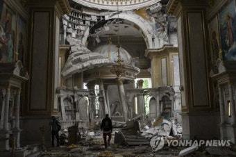 `세계유산` 우크라 오데사 성당 무너졌다…러 미사일 공격에 파괴당해
