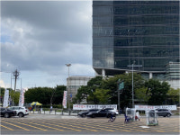 [단독] `현대차 비방` 불법천막 2달만에 또… 보행자 가려 사고 위험