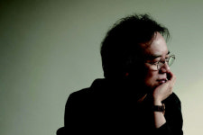 [객석] 연주자와 숨결까지 소통하며 무대바닥서 듣는 클래식 공연