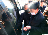 이재명 습격 피의자는 `확신범`?...`삼국지` 읽고 반성문 아닌 `변명문`