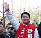 [人사이더] `역사왜곡 발언` 도태우 당차원 再再 논의 언급한 안철수