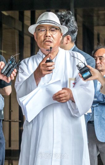 [포토] 답변하는 백은종 대표