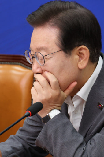 이재명, 당대표 연임 위한 21일 사퇴설에 
