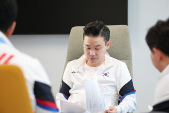 배동현 선수단장, 현지 사전 훈련 캠프 찾아 선수 격려