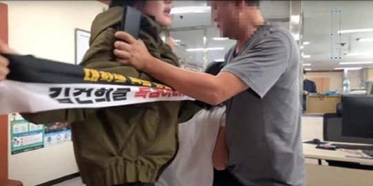 민중기 특별검사, 김건희 여사 국정농단 의혹 수사 위한 특별검사보 후보 8명 추천 완료