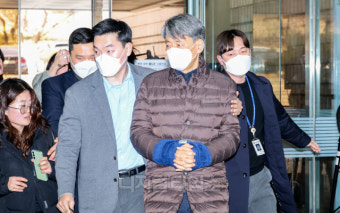 [포토] `내란혐의` 조지호 경찰청장, `묵묵부답`