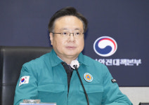 복지장관 의료개혁 지속 추진…병원·의료계 특위 다시 참여해 달라