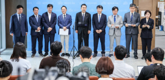 [포토] 취재진 질문 답하는 김병기 원내대표