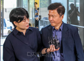 [포토] 해병특검 출석하는 전하규 국방부 대변인