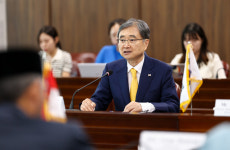 조현 외교장관, 日건너뛰고 급거 미국으로…한미정상회담 돌발상황 가능성