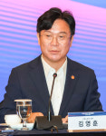 김영훈 노동장관 “새벽배송금지, 사회적 대화로 합리적 방안 모색”… ‘런베뮤’ 근로감독 확대