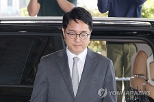 특검, ‘윤석열 구속취소 불복 포기’ 심우정 소환…곧바로 조사실로